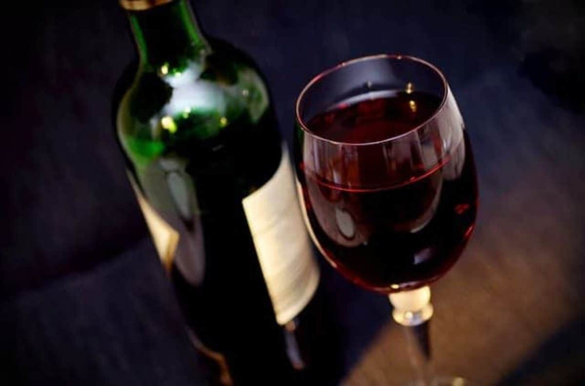 3 Amazing Benefits Of Drinking Red Wine Before Bed